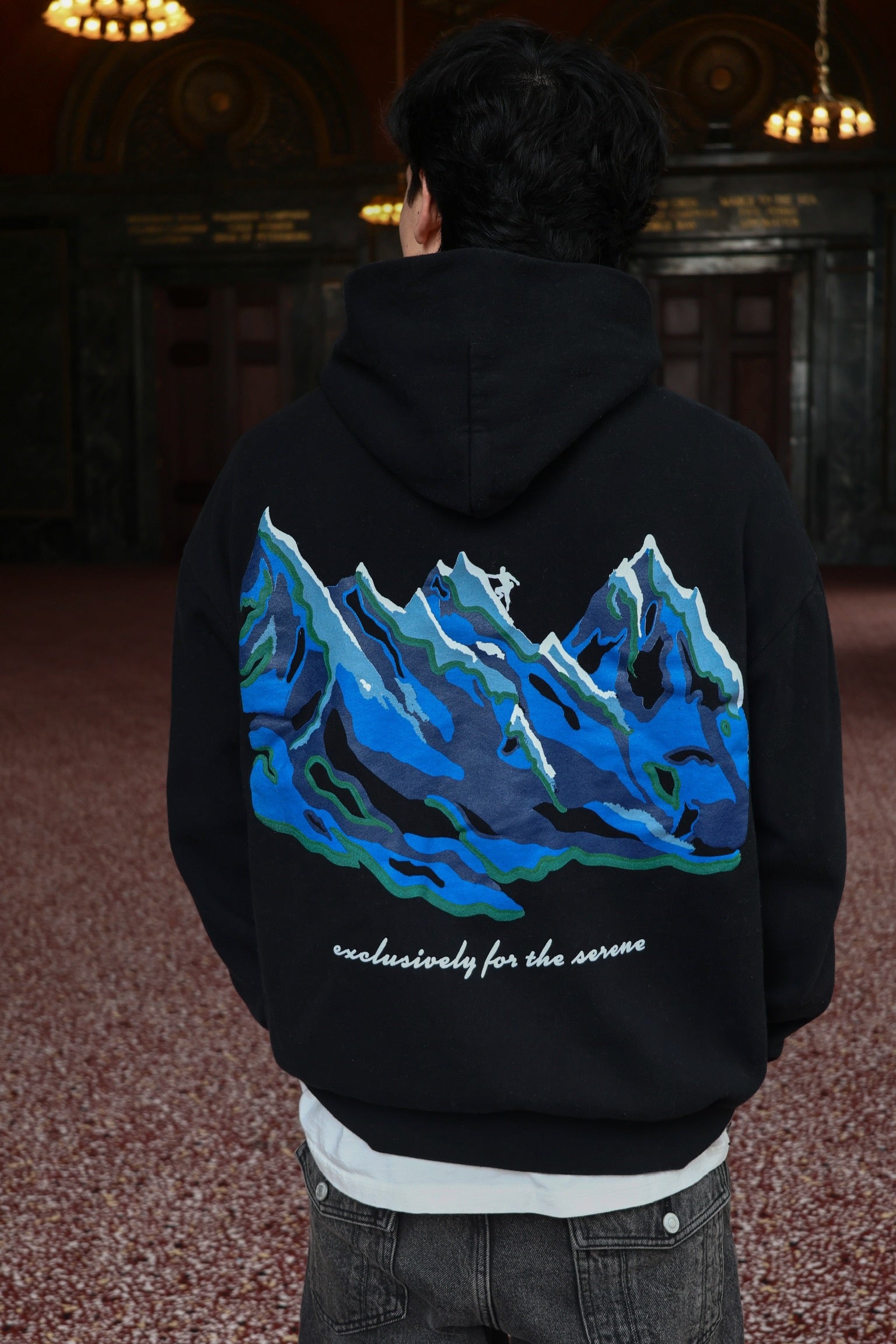 004: Rocky Mountains Hoodie Black